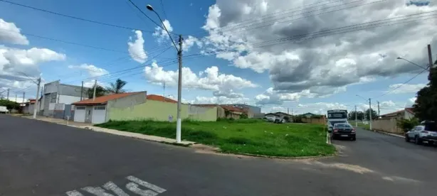 Casa com 2 Quartos à venda, 268m² no , Mineiros do Tietê