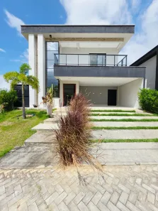 Casa de Condomínio com 3 Quartos para alugar, 240m² no Cidade Alpha, Eusébio