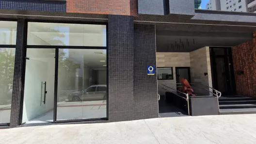 Sala Comercial para alugar, 107m² no Centro, Balneário Camboriú