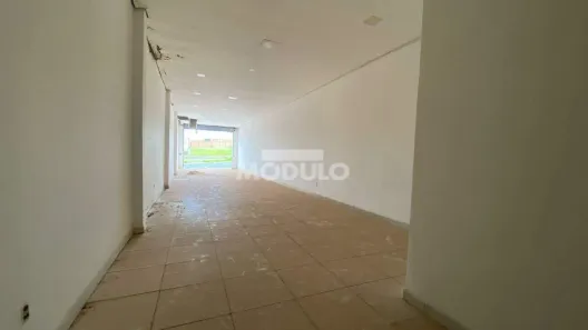 Ponto Comercial para alugar, 125m² no Loteamento Residencial Pequis, Uberlândia