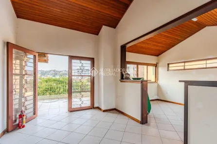 Sobrado com 6 Quartos à venda, 279m² no Cristal, Porto Alegre
