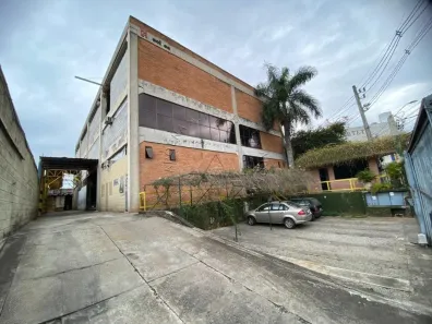 Prédio Comercial para alugar, 1828m² no Alphaville Industrial, Barueri