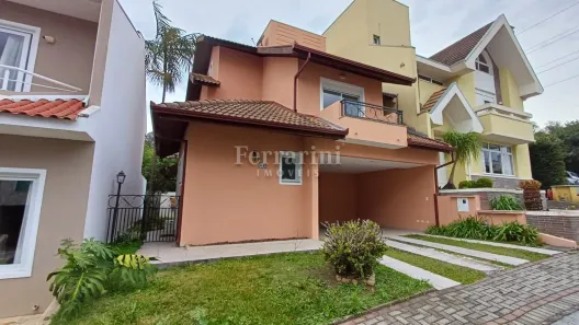 Casa de Condomínio com 3 Quartos para alugar, 200m² no Orleans, Curitiba