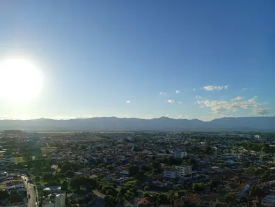 Apartamento com 3 Quartos para alugar, 114m² no Vila Edmundo, Taubaté