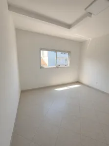 Sala Comercial para alugar, 44m² no Imbetiba, Macaé