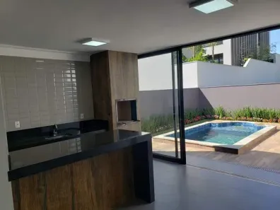 Casa de Condomínio com 4 Quartos à venda, 231m² no Granja Marileusa, Uberlândia