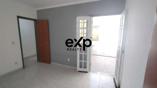 Casa com 3 Quartos para alugar, 209m² no Jardim Estância Brasil, Atibaia