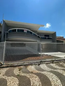 Casa com 3 Quartos para alugar, 260m² no Zona I-A, Umuarama