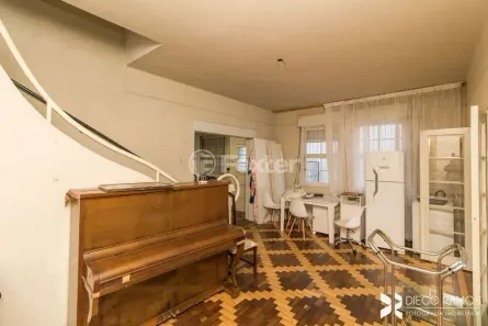 Sobrado com 6 Quartos à venda, 303m² no Rio Branco, Porto Alegre