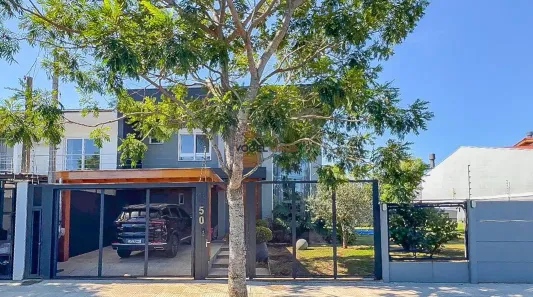 Casa de Condomínio com 3 Quartos à venda, 400m² no Estância Velha, Canoas