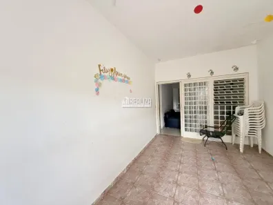 Casa com 3 Quartos à venda, 91m² no Estados Unidos, Uberaba