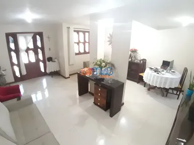 Casa com 3 Quartos à venda, 244m² no Imbetiba, Macaé