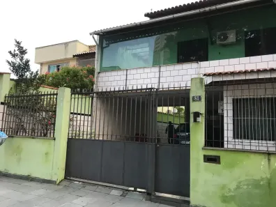 Casa com 4 Quartos à venda, 200m² no Centro, Nova Iguaçu