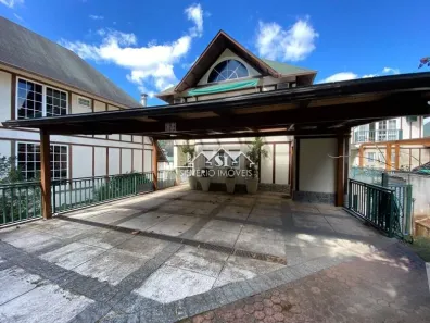 Casa de Condomínio com 4 Quartos à venda, 420m² no Itaipava, Petrópolis