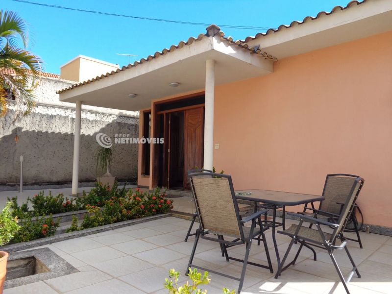 Casa com 4 quartos — Alto Caiçaras, Belo Horizonte