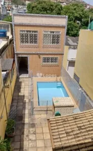 Casa com 6 Quartos à venda, 327m² no Penha Circular, Rio de Janeiro