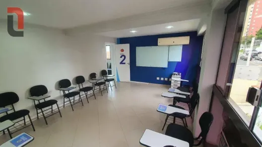 Ponto Comercial à venda, 167m² no Cristo Rei, Curitiba