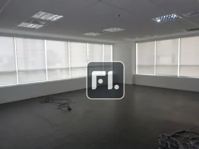 Sala Comercial para venda ou aluguel, 390m² no Vila Olímpia, São Paulo