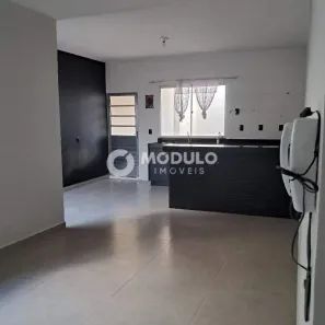 Casa com 2 Quartos à venda, 172m² no Jardim Europa, Uberlândia