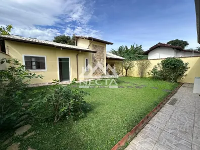 Casa com 2 Quartos à venda, 216m² no Jardim Britânia, Caraguatatuba