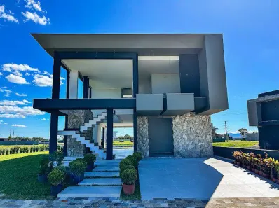 Casa de Condomínio com 4 Quartos à venda, 250m² no Xangrilá, Xangri-Lá