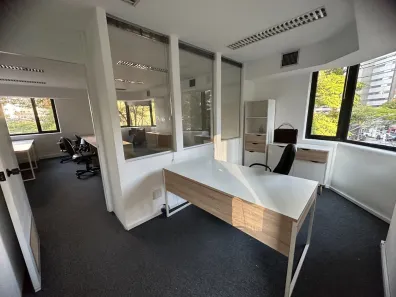 Sala Comercial para alugar, 140m² no Jardim Paulistano, São Paulo