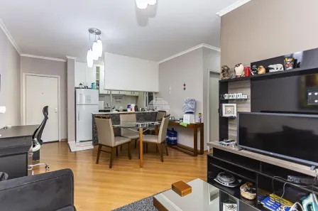 Apartamento com 2 Quartos à venda, 81m² no Centro, Curitiba
