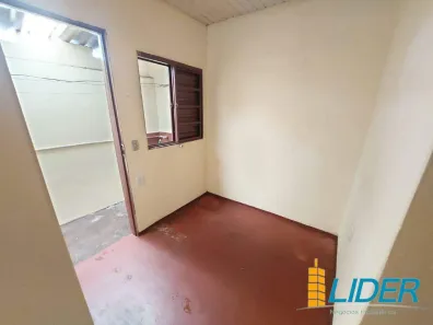 Casa com 2 Quartos à venda, 184m² no Planalto, Uberlândia