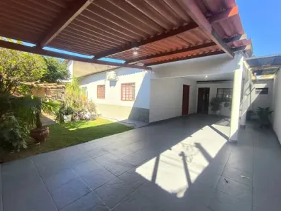 Casa com 4 Quartos à venda, 217m² no Vila São Sebastião, Senador Canedo