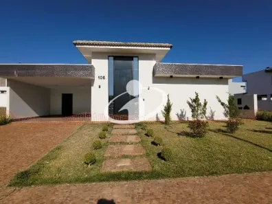 Casa de Condomínio com 4 Quartos para alugar, 10m² no Granja Marileusa, Uberlândia