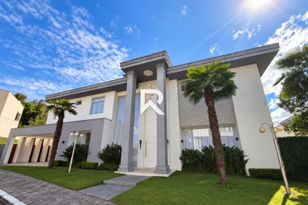 Casa com 4 Quartos para alugar, 458m² no São Braz, Curitiba