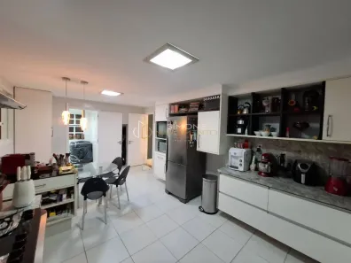 Casa de Condomínio com 3 Quartos à venda, 400m² no Itapuã, Salvador