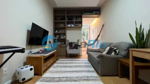 Apartamento com 2 Quartos à venda, 74m² no Leme, Rio de Janeiro