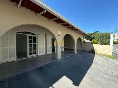 Casa com 3 Quartos à venda, 200m² no Trindade, Florianópolis