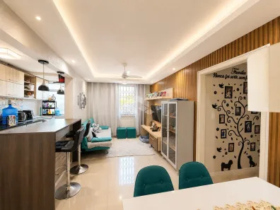 Apartamento com 2 Quartos à venda, 58m² no Humaitá, Porto Alegre