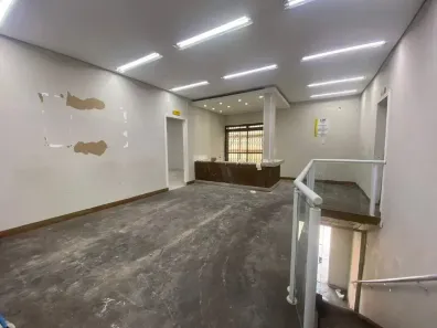 Imóvel Comercial com 3 Quartos para alugar, 250m² no Centro, São Vicente