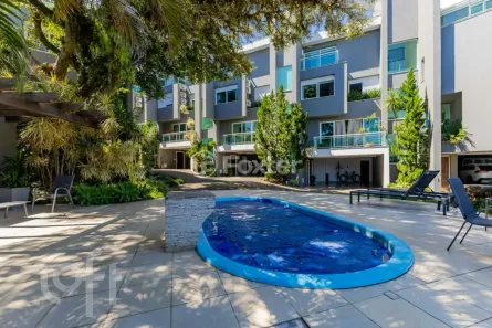 Casa de Condomínio com 3 Quartos à venda, 272m² no Vila Assunção, Porto Alegre