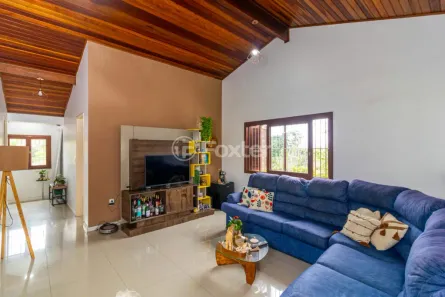 Fazenda/Sítio com 4 Quartos à venda, 211m² no Vila Nova, Porto Alegre