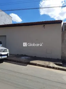 Casa com 2 Quartos à venda, 180m² no Vila Sion, Montes Claros