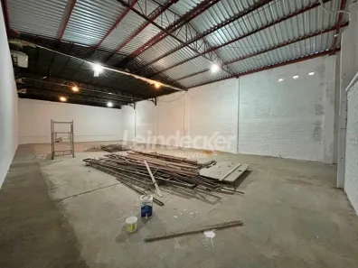 Galpão/Depósito/Armazém para alugar, 480m² no Medianeira, Porto Alegre