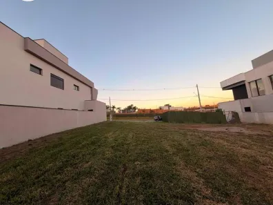 Lote/Terreno à venda, 330m² no Loteamento Terras Alpha São José dos Campos, São José dos Campos