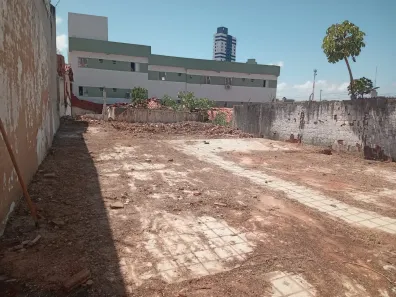 Lote/Terreno à venda, 300m² no Barro Vermelho, Natal