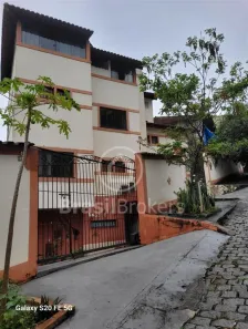 Casa com 6 Quartos à venda, 190m² no Santa Rosa, Niterói