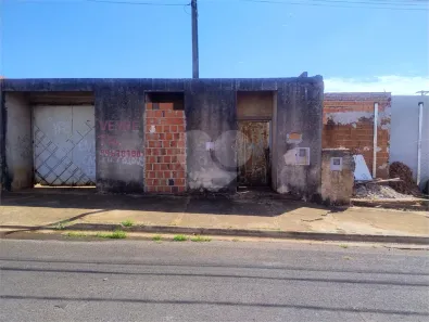 Casa com 2 Quartos à venda, 109m² no Jardim Adalberto Frederico de Oliveira Roxo I, Araraquara