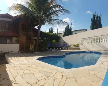 Casa com 3 Quartos à venda, 214m² no Centro, Vinhedo