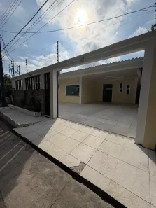 Casa com 3 Quartos à venda, 214m² no Flores, Manaus
