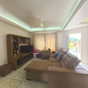 Casa com 3 Quartos à venda, 200m² no Igara, Canoas
