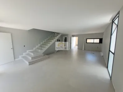 Casa com 4 Quartos à venda, 200m² no Ariribá, Balneário Camboriú