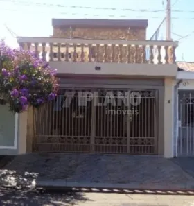Sobrado com 3 Quartos à venda, 160m² no Vila Santa Madre Cabrini, São Carlos