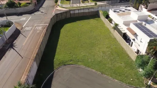 Lote/Terreno à venda, 792m² no Condomínio Manoela, Araraquara